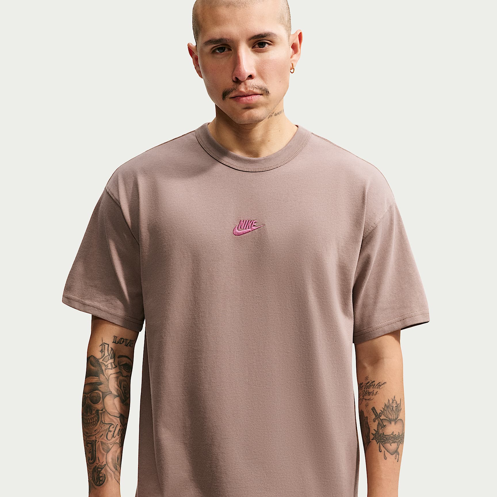Nike Sportswear Premium Essentials Men's T-Shirt. Nike LU